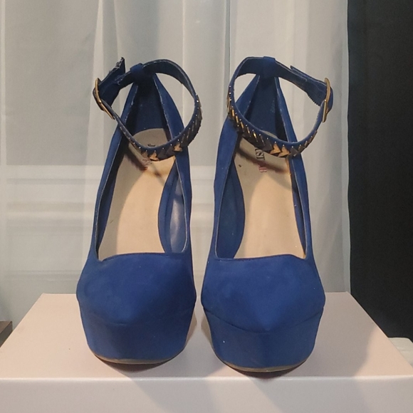 🆕️ Blue Platorm Heels - Picture 2 of 8